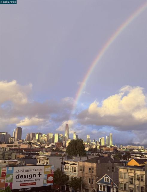 1515 15Th St, San Francisco CA: https://media.crmls.org/mediaz/38fa46d0-8826-4b87-b4f8-37b69c8c0d82.jpg