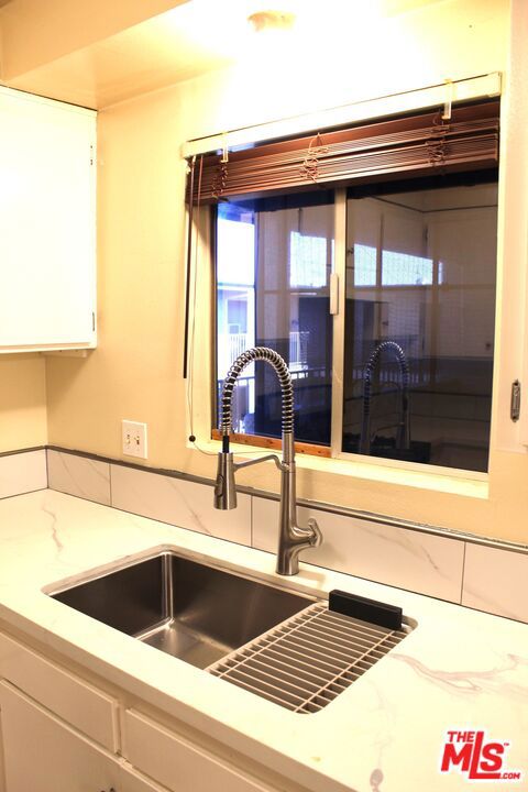2501 W Redondo Beach Boulevard, Gardena CA: https://media.crmls.org/mediaz/38fb27f9-dc21-4d31-aa13-d79a8c37c677.jpg