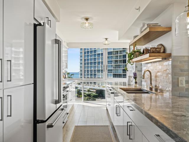 Image 22 of 60 For 1750 Avenida Del Mundo  404