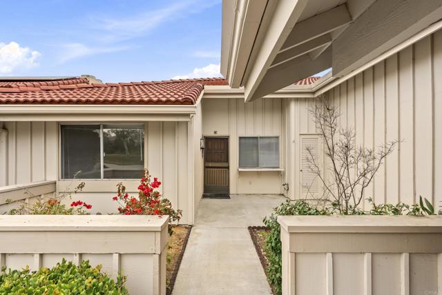 Detail Gallery Image 2 of 32 For 17463 Plaza Abierto #25,  Rancho Bernardo (San Diego),  CA 92128 - 2 Beds | 1 Baths