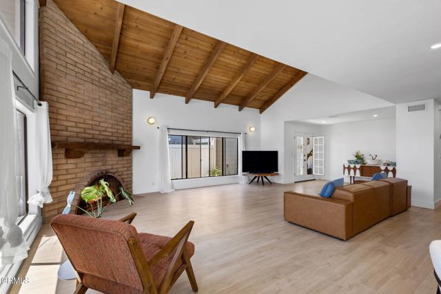 Detail Gallery Image 9 of 43 For 3960 W Hemlock St, Oxnard,  CA 93035 - 4 Beds | 3 Baths