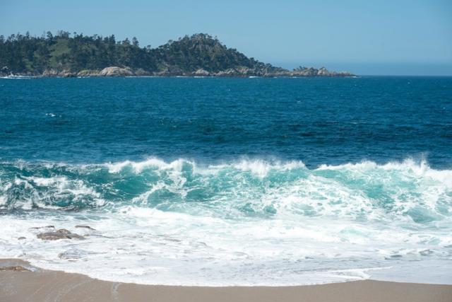 2952 Cuesta Way, Carmel CA: https://media.crmls.org/mediaz/38fdfbdd-e560-4ddb-b874-662bfa88b1ac.jpg
