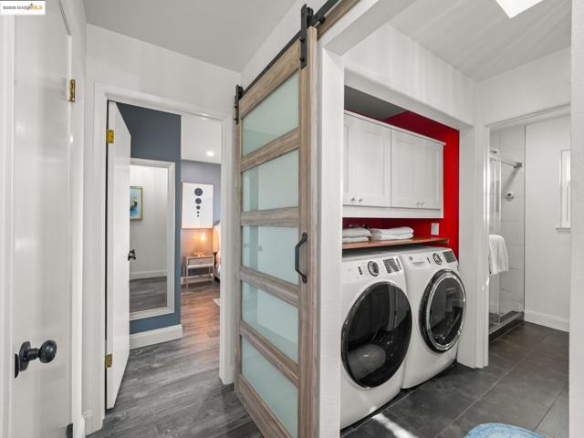 2106 Otis Dr, Alameda CA: https://media.crmls.org/mediaz/38fe2b10-d732-4df0-8324-ff8fa6023899.jpg