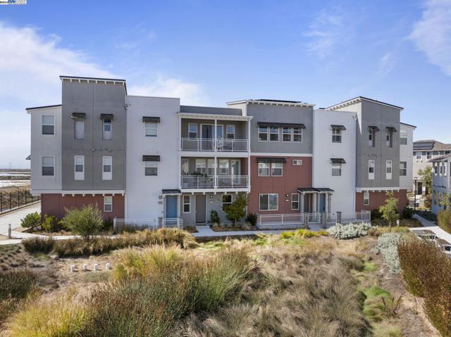 Image 1 of 39 For 9572 Seawind Way