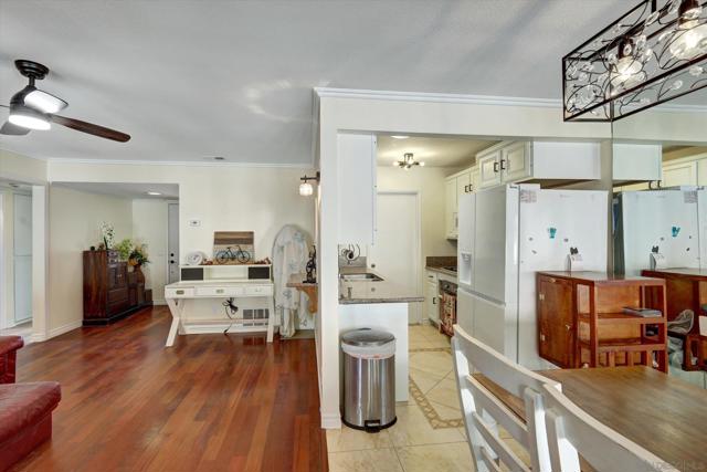3956 San Pablo Ave, Oceanside CA: https://media.crmls.org/mediaz/38fef286-812f-489c-b39e-cf72b552080e.jpg