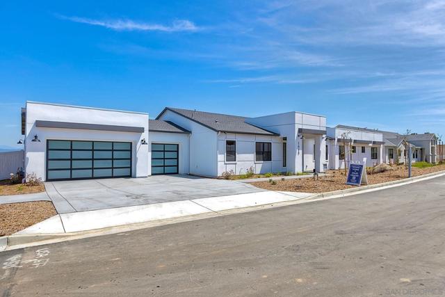 1648 Calle Catalina, Escondido CA: https://media.crmls.org/mediaz/38ff884d-5294-4ce7-8c9c-3e221d05431e.jpg