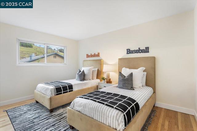 2326 Bramble Ct, Castro Valley CA: https://media.crmls.org/mediaz/3900907b-b4a4-49ce-ada7-8b0f38755c63.jpg