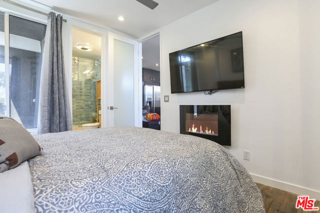 472 Rosecrans Avenue, Manhattan Beach, California 90266, 0 ,Residential Income,For Sale,Rosecrans,0,26830069