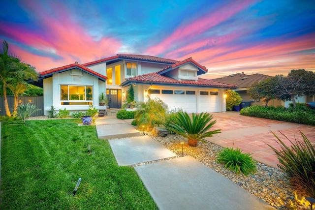 Detail Gallery Image 2 of 57 For 1109 Countrywood Ln, Vista,  CA 92081 - 4 Beds | 2/1 Baths