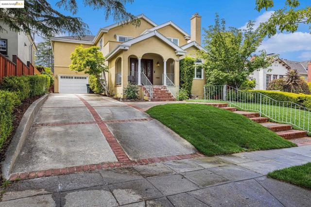 1415 Vancouver Ave, Burlingame CA: https://media.crmls.org/mediaz/3901c51f-10d4-4b69-8042-d65a31dc7a7d.jpg