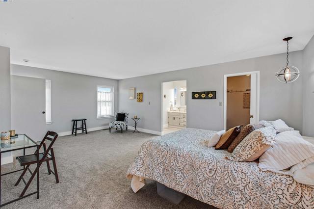 2560 Phelan Avenue, Hayward CA: https://media.crmls.org/mediaz/3901fdcc-abbd-4fb4-b95e-4a496721bcff.jpg
