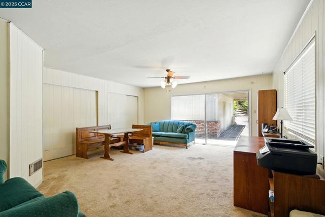 3363 Mcgraw Ln, Lafayette CA: https://media.crmls.org/mediaz/39025c5e-bcf2-4a20-8d90-7331fc94a3a5.jpg