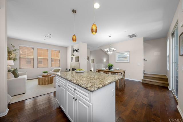 1823 Peach Court, Chula Vista CA: https://media.crmls.org/mediaz/3902ee9c-4709-47cc-b654-801ec24abbe6.jpg