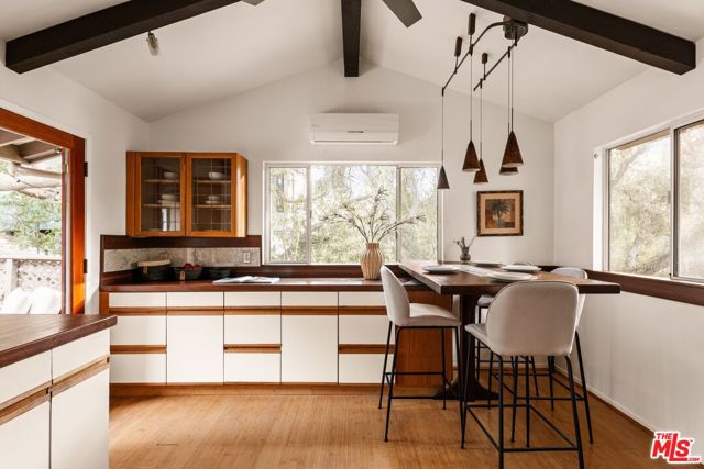20500 Paradise Lane, Topanga CA: https://media.crmls.org/mediaz/3902ff8e-7374-4460-9a05-735ace9857f1.jpg