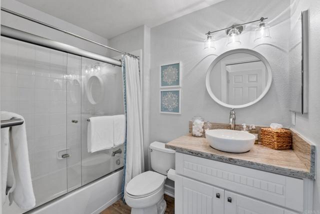 5158 Steinbeck Ct, Carlsbad CA: https://media.crmls.org/mediaz/3903cbb5-aa05-47cc-ab0b-800c8e22e707.jpg