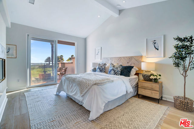 6412 Lunita Road, Malibu CA: https://media.crmls.org/mediaz/39055144-9775-4c2c-95b1-0dd5911f05ea.jpg