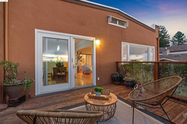 Image 41 of 50 For 942 Hilldale Avenue
