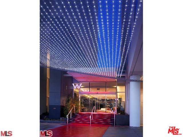 6250 Hollywood Boulevard, Los Angeles CA: https://media.crmls.org/mediaz/3905bc82-204d-4685-86f3-facfa3934fc7.jpg