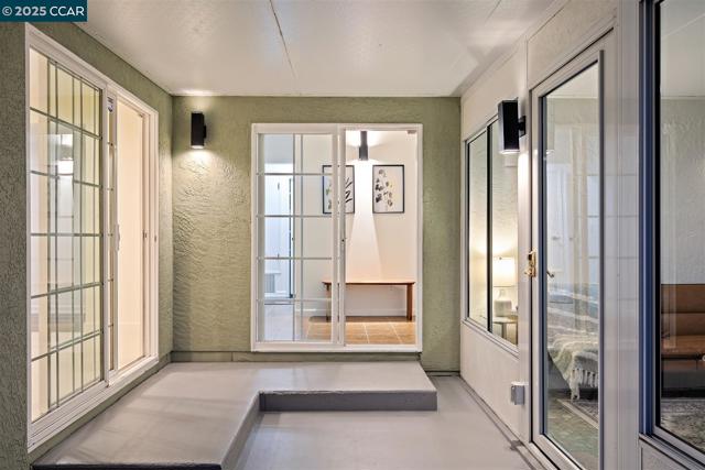 2283 Greenwich Rd, San Pablo CA: https://media.crmls.org/mediaz/3905fc96-b041-4e91-96ec-9a66ad4f99d3.jpg