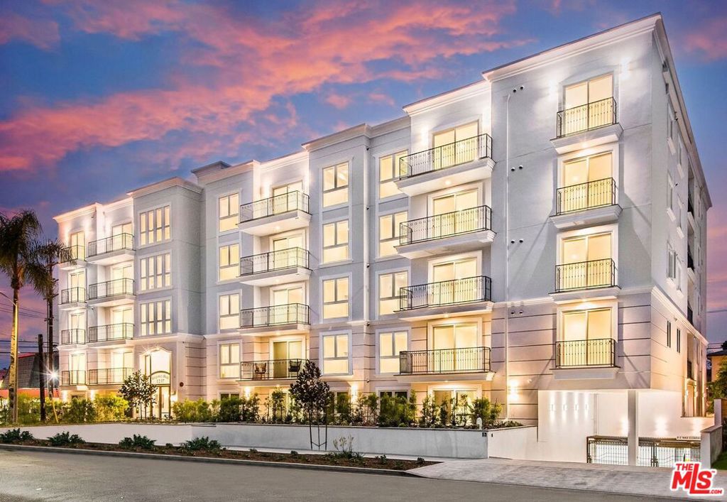 1237 S Holt Avenue #404