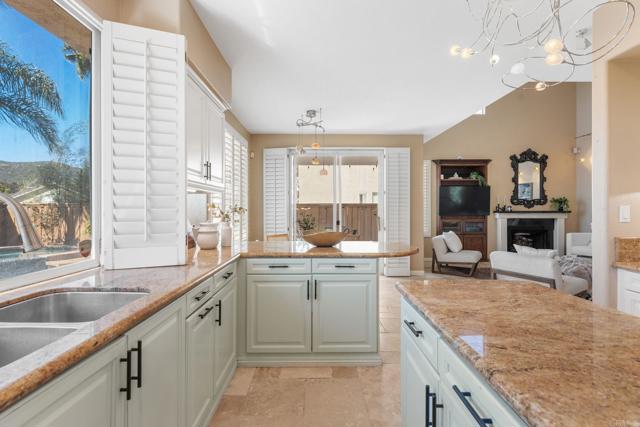 Detail Gallery Image 17 of 73 For 12204 Briar Knoll Way, San Diego,  CA 92128 - 5 Beds | 3 Baths