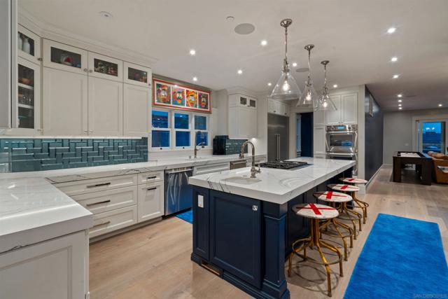 1027 G Ave, Coronado CA: https://media.crmls.org/mediaz/39080ac2-c79f-46f1-830d-9e9007957751.jpg