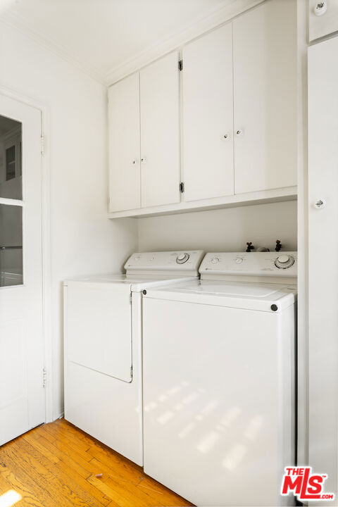 1475 Edris Drive, Los Angeles CA: https://media.crmls.org/mediaz/39084b90-2120-4c0d-abb1-26ca8b3e2be6.jpg