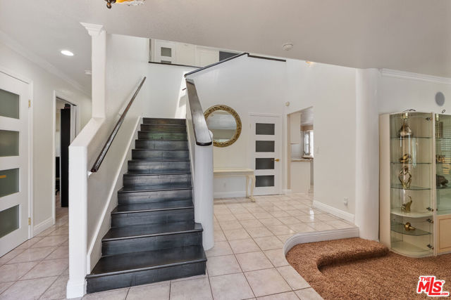 5183 Obama Boulevard, Los Angeles CA: https://media.crmls.org/mediaz/39085ea7-c946-4105-ab55-2e69fbd0e750.jpg