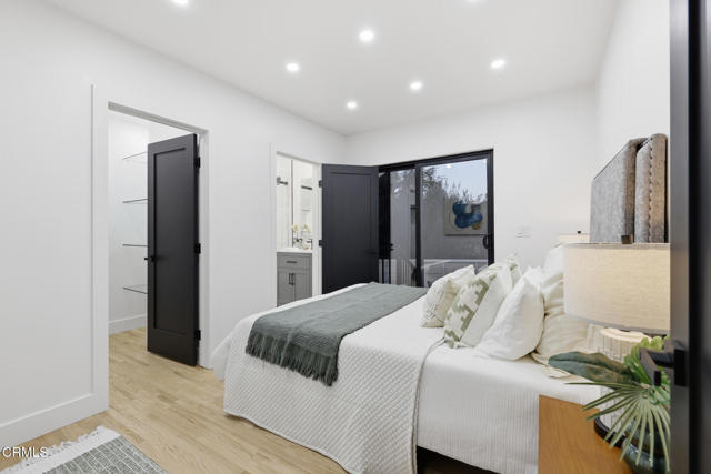 Detail Gallery Image 27 of 63 For 2001 Kenilworth Avenue Ave, Los Angeles,  CA 90039 - 4 Beds | 4 Baths