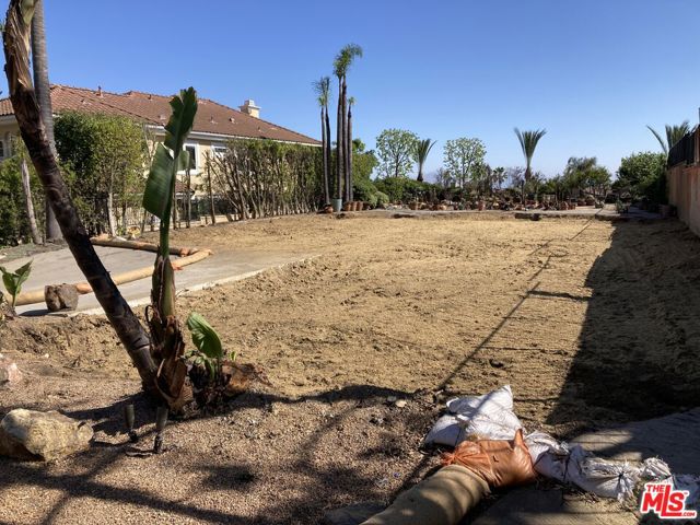 16814 Calle Bellevista, Pacific Palisades CA: https://media.crmls.org/mediaz/39097899-702c-4996-ae03-f5dcf19ccea6.jpg