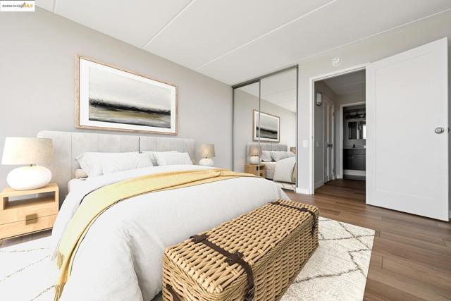 1 Kelton Ct, Oakland CA: https://media.crmls.org/mediaz/390a5f02-2412-4b3b-87a0-509a3be8f8e7.jpg