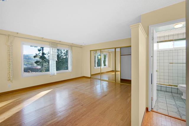 3608 Siskiyou Ct, Hayward CA: https://media.crmls.org/mediaz/390b8510-3a25-40d9-a209-1d3cf1d92258.jpg