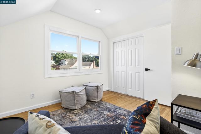 5774 Friar Ct, El Sobrante CA: https://media.crmls.org/mediaz/390bdc8c-b5bd-4474-8e0f-ccd534af8bd3.jpg