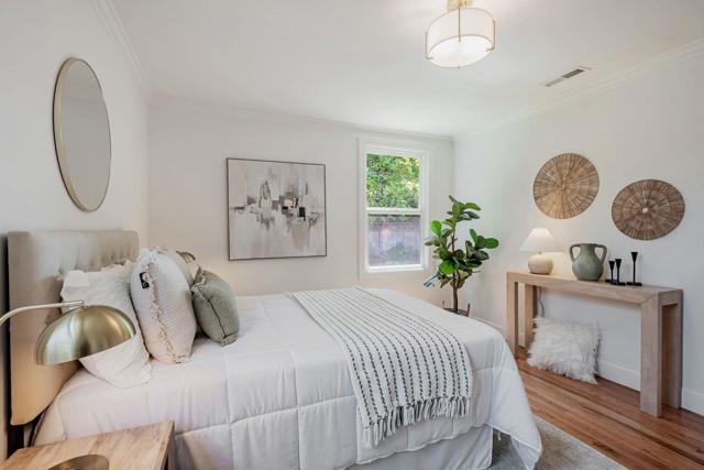 916 Peggy Lane, Menlo Park CA: https://media.crmls.org/mediaz/390bfe15-2145-4a22-91ed-7b1561b326a1.jpg