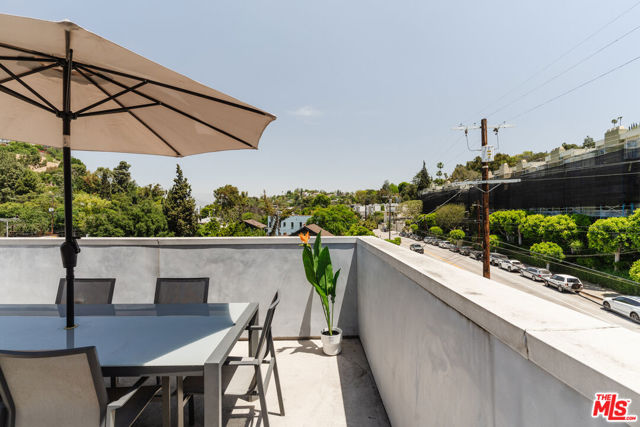 1931 Griffith Park Boulevard, Los Angeles CA: https://media.crmls.org/mediaz/390c15d6-ebb5-4878-9148-8283dbeb8d0d.jpg