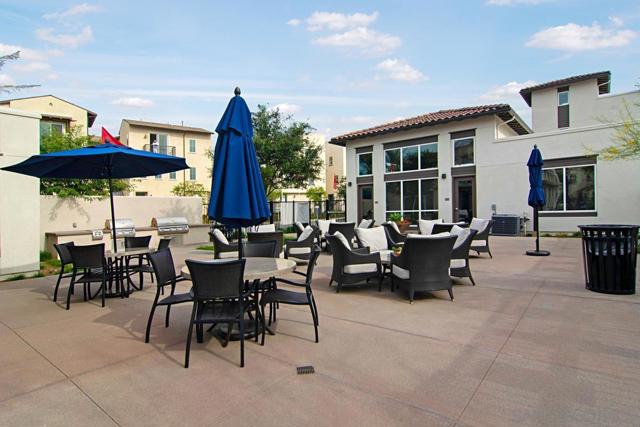 5405 Beach Bluff Ln, San Diego CA: https://media.crmls.org/mediaz/390c18ac-4eec-47d2-b777-a1b40c4ee20a.jpg