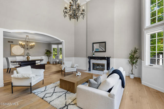 29340 Castlehill Drive, Agoura Hills CA: https://media.crmls.org/mediaz/390c4b0b-5af7-4bff-a7d1-265513300298.jpg