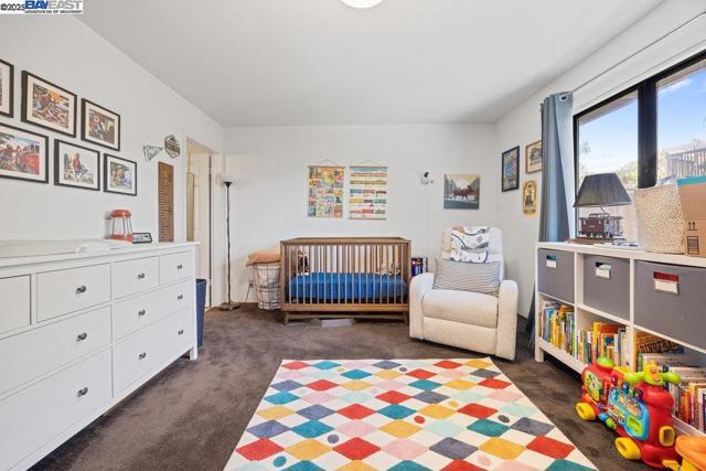 21000 Ocean View Dr, Hayward CA: https://media.crmls.org/mediaz/390c765f-b400-4512-a82f-8610bfd0b827.jpg