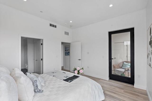 889 McLellan Drive, South San Francisco CA: https://media.crmls.org/mediaz/390cd566-6444-4924-9ed2-58a3857a5a21.jpg