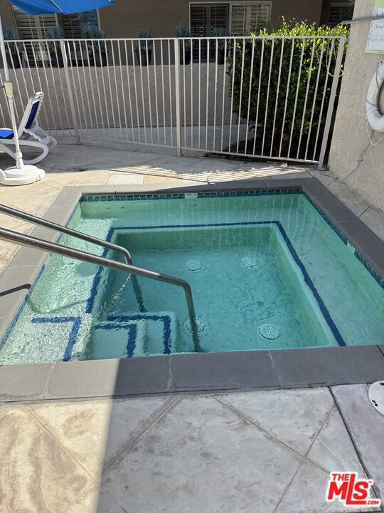 4647 Willis Avenue, Sherman Oaks CA: https://media.crmls.org/mediaz/390d3c3e-28c3-45d9-aca0-51b658416bdf.jpg