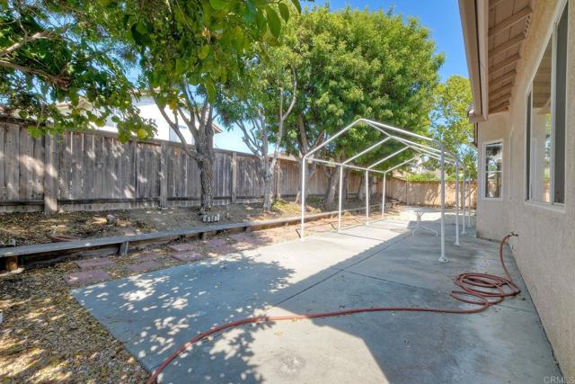 Detail Gallery Image 30 of 34 For 1789 Clydesdale Ct, Oceanside,  CA 92057 - 3 Beds | 2 Baths