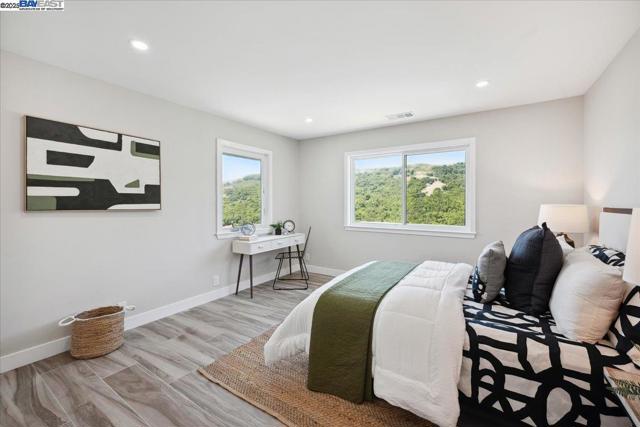 325 Bollinger Estates Ct, San Ramon CA: https://media.crmls.org/mediaz/390e3ff8-fa3b-4957-95a3-63d88e3d05bd.jpg