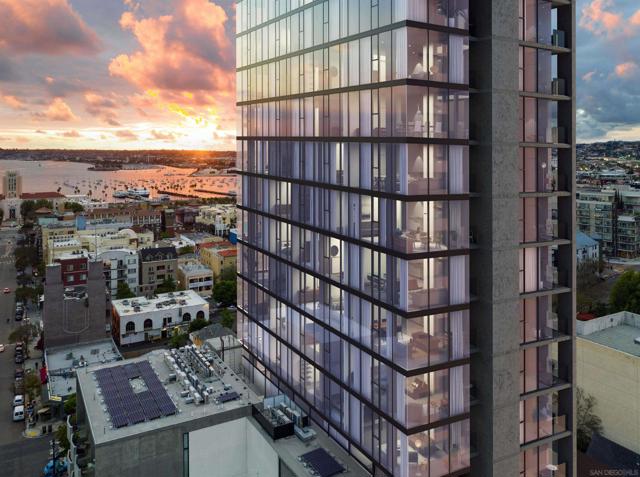 1620 Union Street, San Diego CA: https://media.crmls.org/mediaz/390e7e11-0526-4341-bdea-fca60a1bd664.jpg