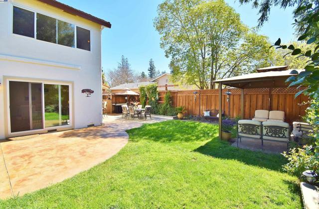 1626 Harlan Dr, Danville CA: https://media.crmls.org/mediaz/390ee9fa-09cb-409d-856f-8d38f4f3572e.jpg
