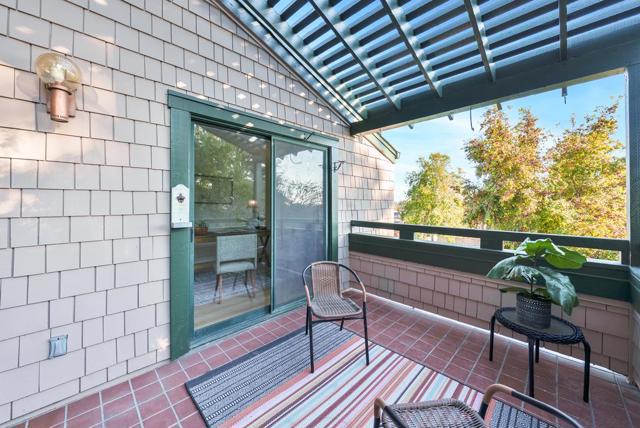 318 Soquel Avenue, Santa Cruz CA: https://media.crmls.org/mediaz/390f3858-56b1-4d6d-9fb7-bc9e6e6a959c.jpg