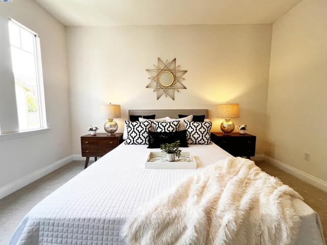 49031 Woodgrove Cmn, Fremont CA: https://media.crmls.org/mediaz/390fa180-ae23-4d23-9c18-4ad37313be6c.jpg