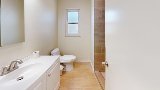 82310-Adobe-Rd-Bathroom 1