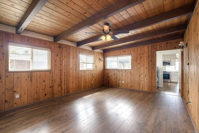 4960 Sparks Avenue, San Diego CA: https://media.crmls.org/mediaz/3910c42b-4a0e-439a-869f-082892488b1d.jpg