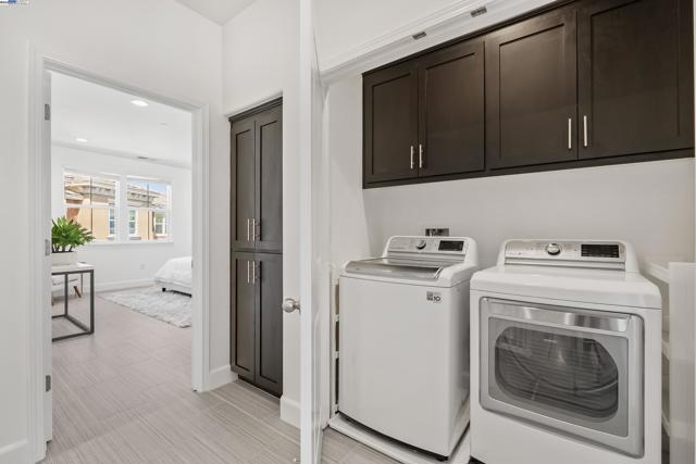 38930 Lemongrass Way, Newark CA: https://media.crmls.org/mediaz/39110586-777f-47b3-9b06-1e5b595b0ac4.jpg