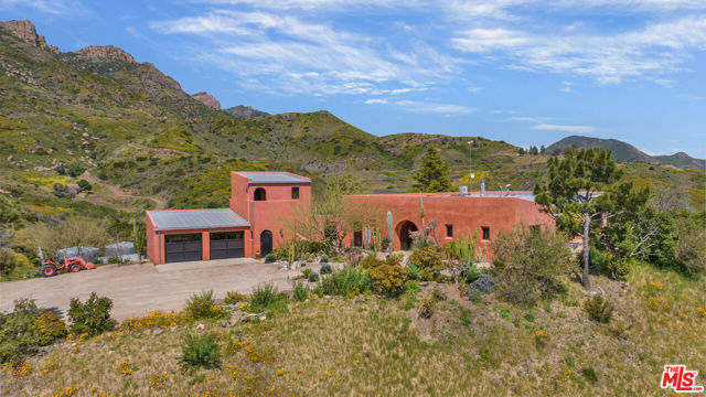 8550 Mipolomol Road photo 1